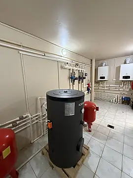 Satılır 7 otaqlı həyət evi 700 m²