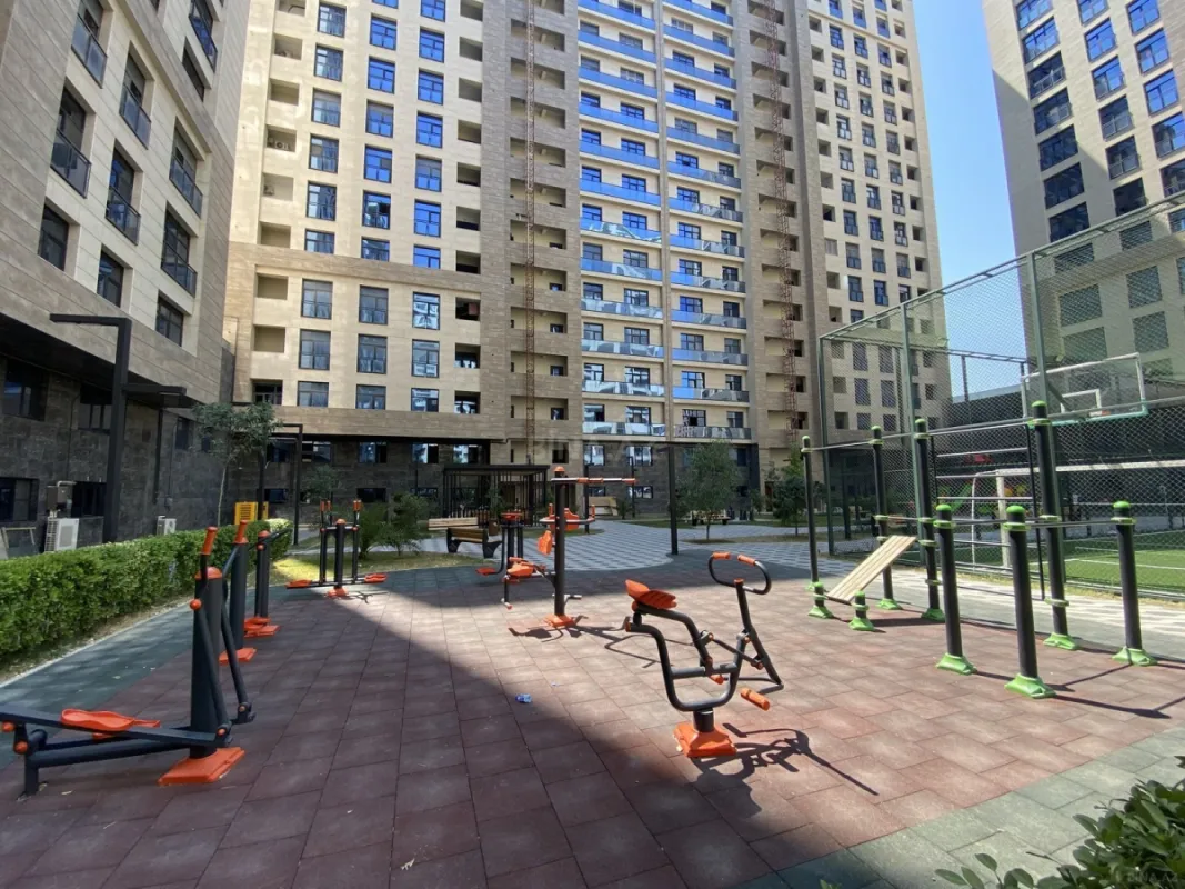 Satılır 3 otaqlı mənzil 126.5 m²