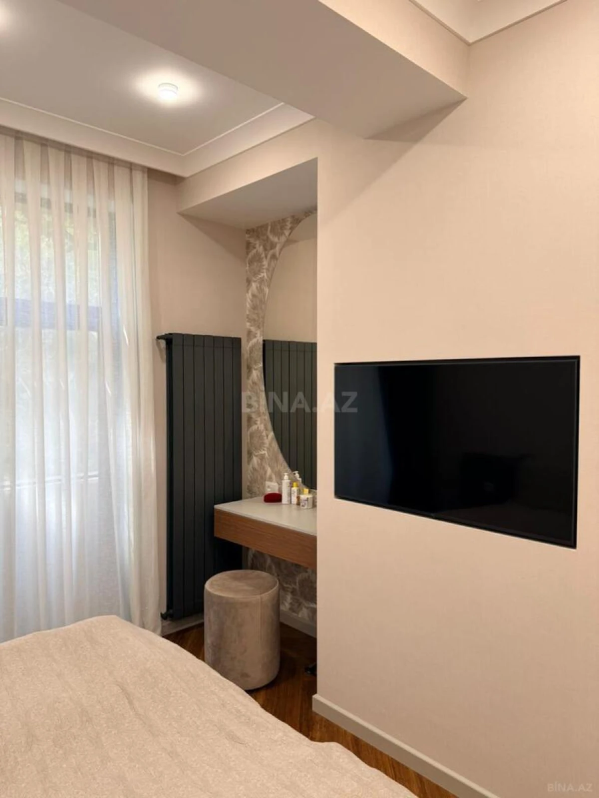Satılır 3 otaqlı mənzil 126.5 m²
