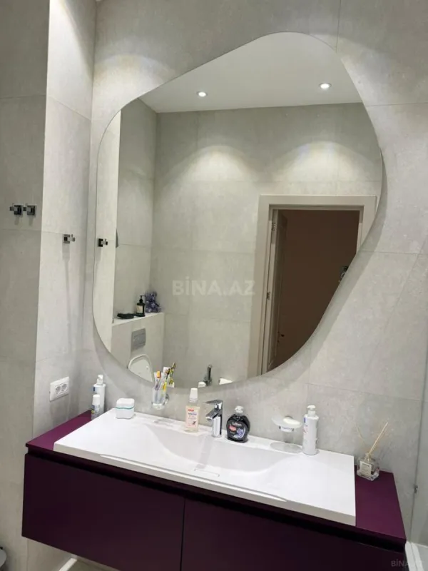 Satılır 3 otaqlı mənzil 126.5 m²