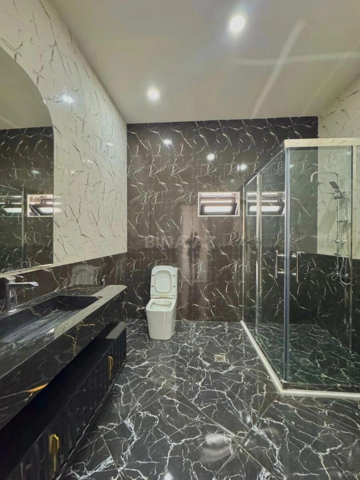 Satılır 4 otaqlı həyət evi 190 m²