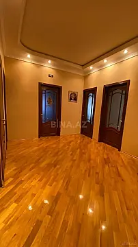 Satılır 3 otaqlı mənzil 128 m²