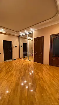 Satılır 3 otaqlı mənzil 128 m²