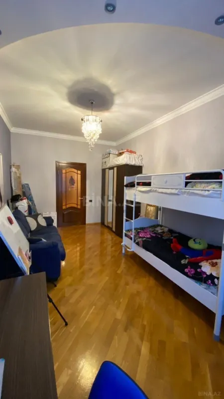 Satılır 3 otaqlı mənzil 128 m²