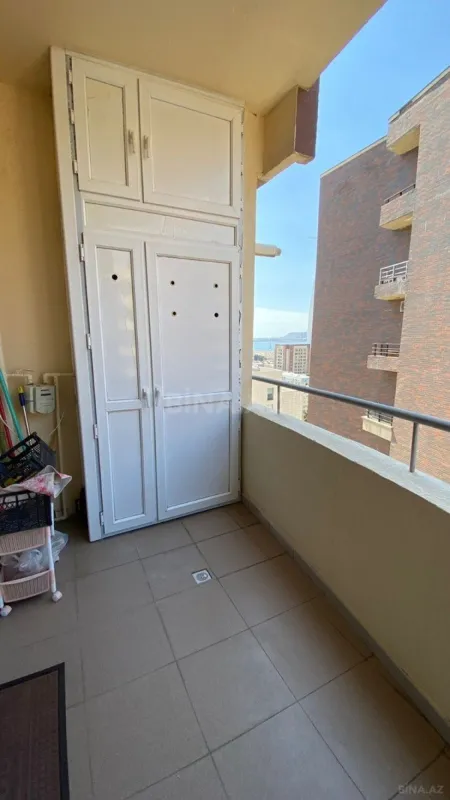 Satılır 3 otaqlı mənzil 128 m²