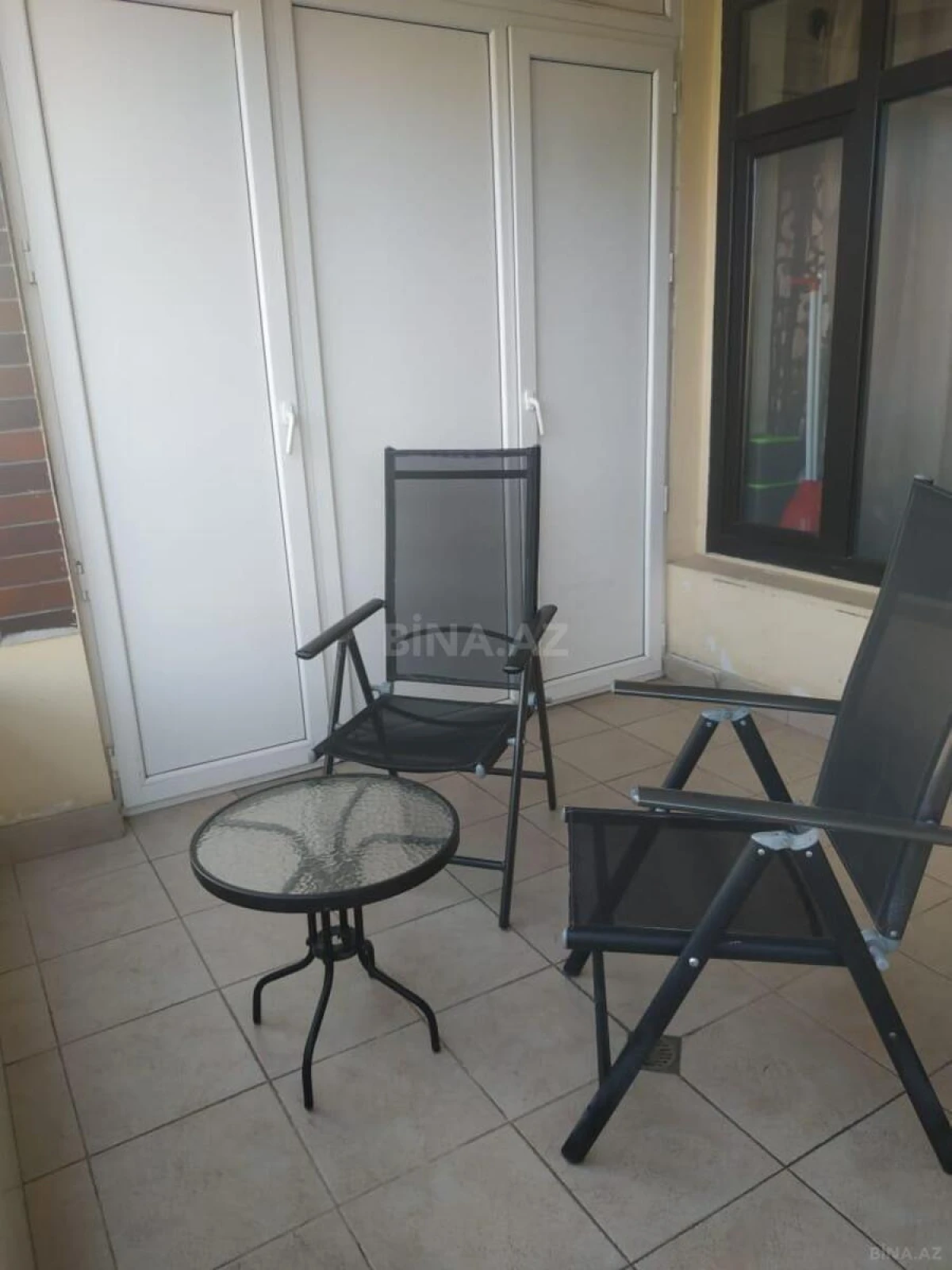 Kirayə verilir 2 otaqlı mənzil 100 m²