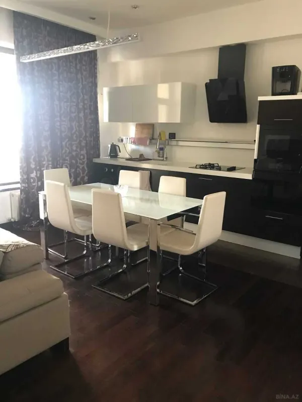 Kirayə verilir 2 otaqlı mənzil 100 m²