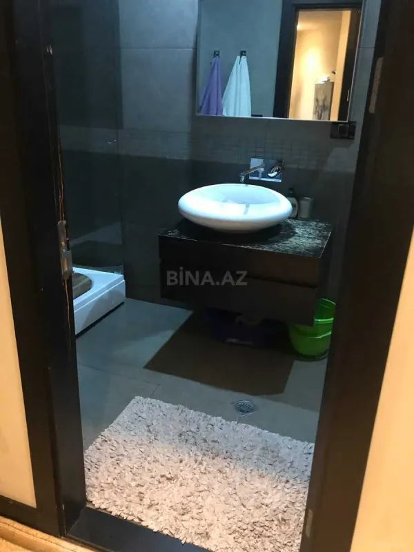 Kirayə verilir 2 otaqlı mənzil 100 m²
