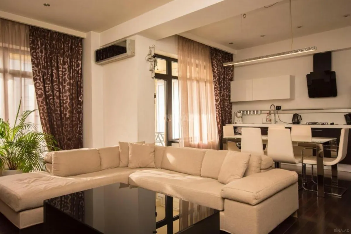 Kirayə verilir 2 otaqlı mənzil 100 m²