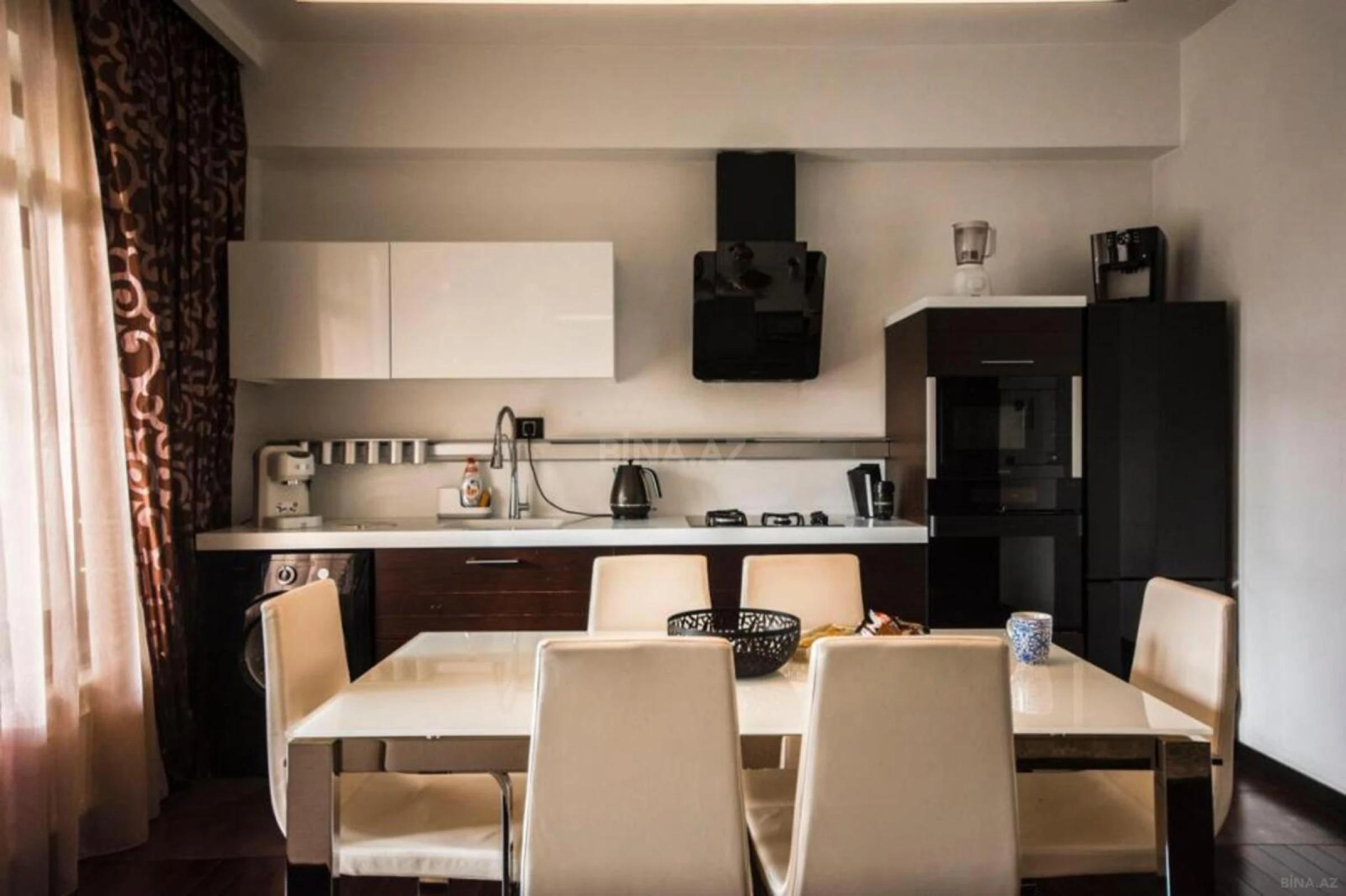 Kirayə verilir 2 otaqlı mənzil 100 m²