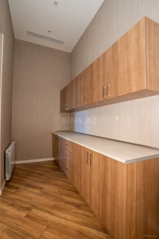 Kirayə verilir 5 otaqlı mənzil 291.6 m²