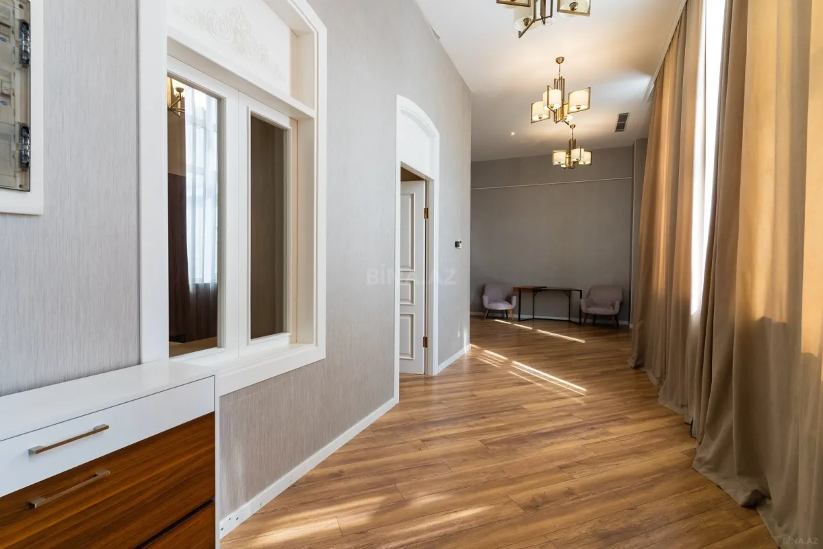 Kirayə verilir 5 otaqlı mənzil 291.6 m²