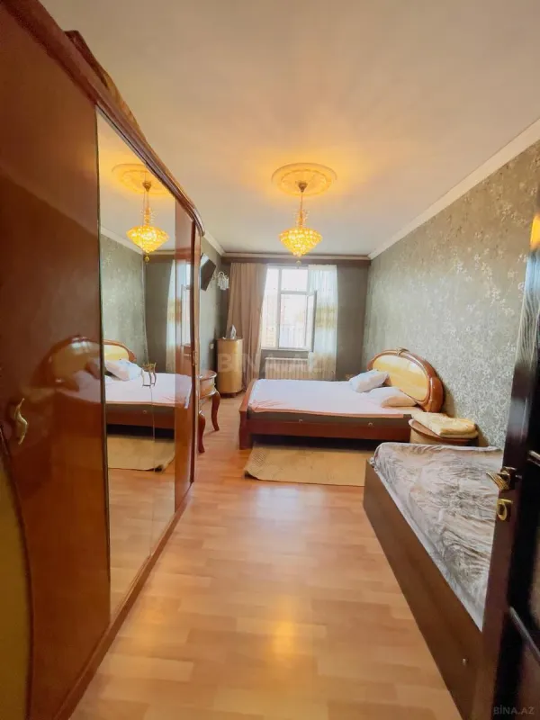 Satılır 2 otaqlı mənzil 110 m²