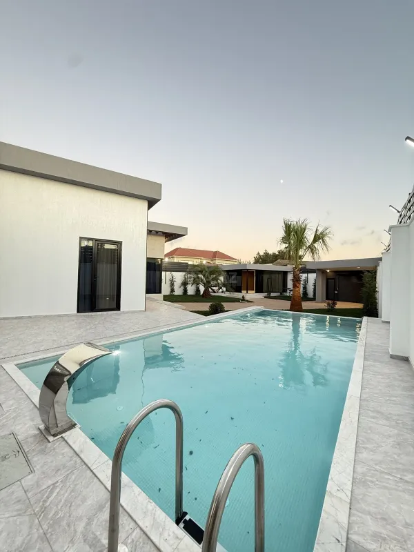 Satılır 5 otaqlı həyət evi 260 m²