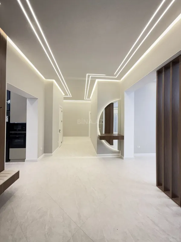 Satılır 5 otaqlı həyət evi 260 m²
