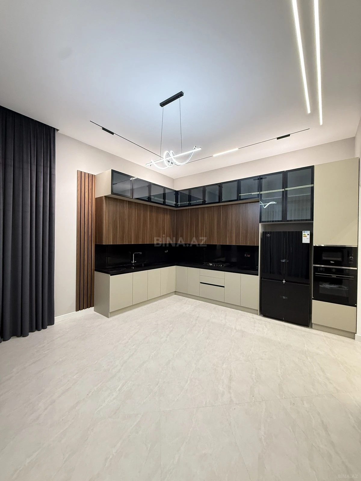 Satılır 5 otaqlı həyət evi 260 m²