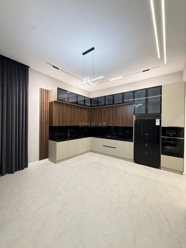 Satılır 5 otaqlı həyət evi 260 m²