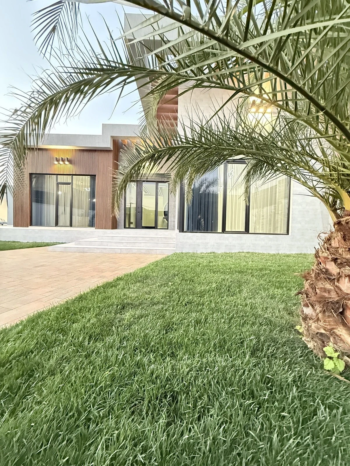 Satılır 5 otaqlı həyət evi 260 m²