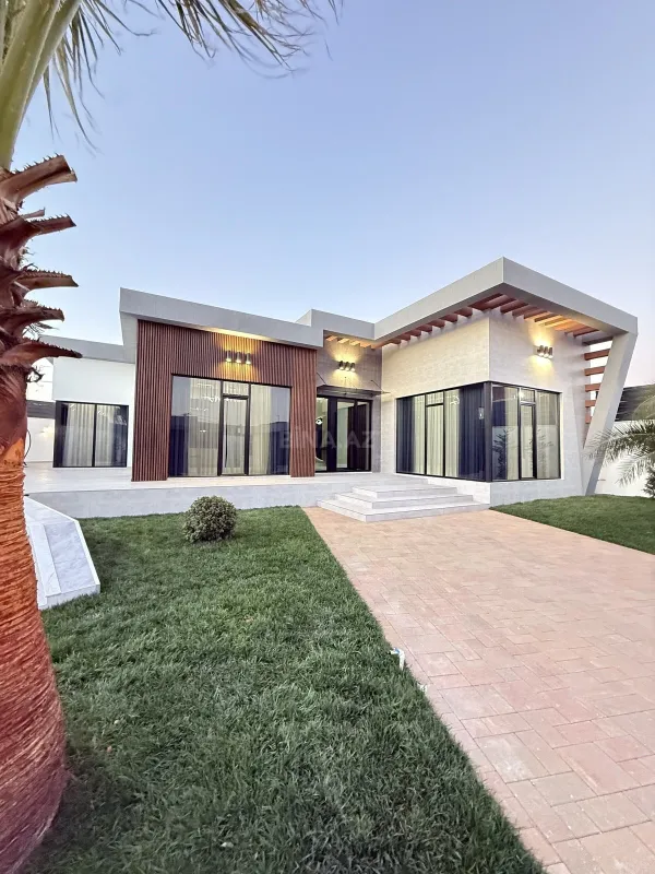 Satılır 5 otaqlı həyət evi 260 m²