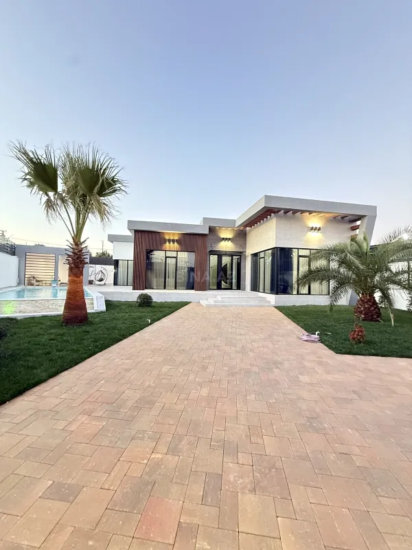 Satılır 5 otaqlı həyət evi 260 m²