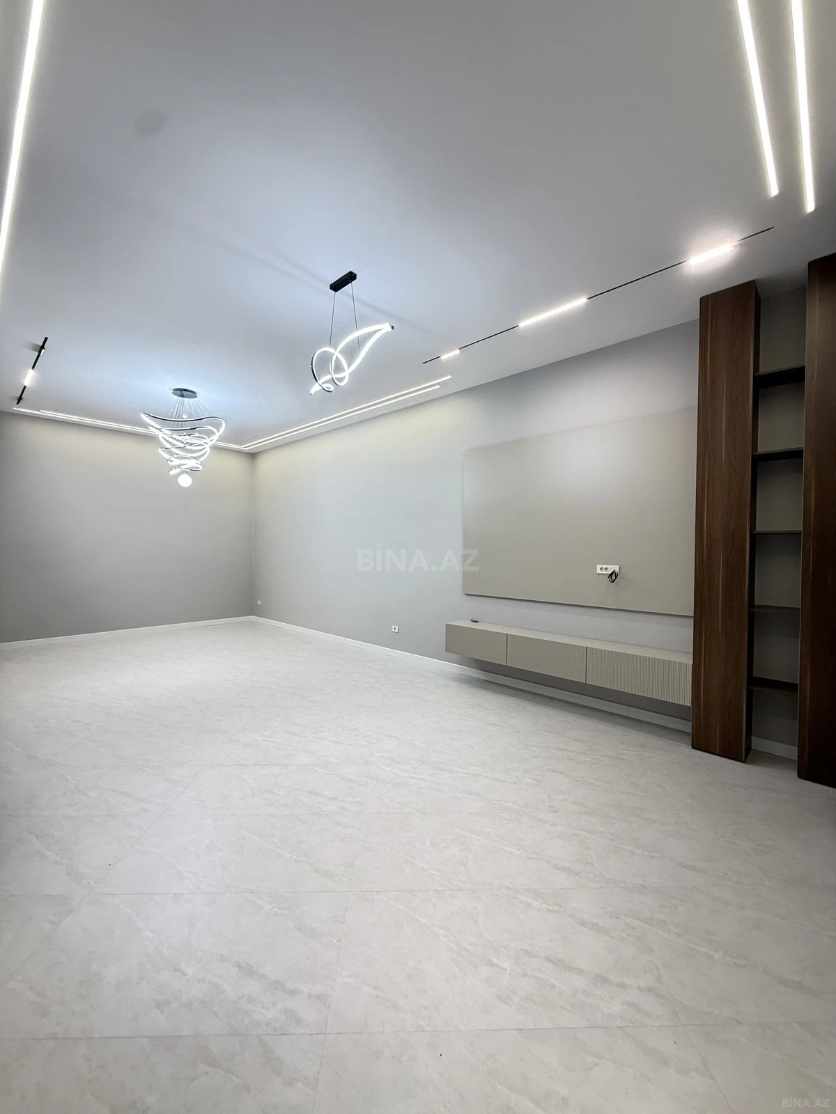 Satılır 5 otaqlı həyət evi 260 m²