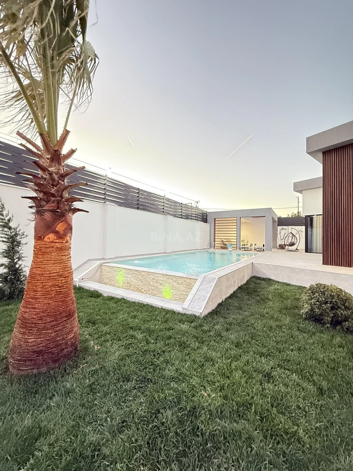 Satılır 5 otaqlı həyət evi 260 m²