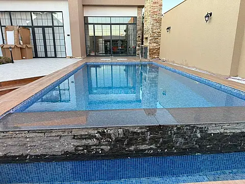 Kirayə verilir 5 otaqlı həyət evi 260 m²