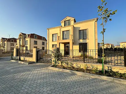 Satılır 8 otaqlı həyət evi 345 m² — Bakı, Sea Breeze 8 otaq 345.00 m²