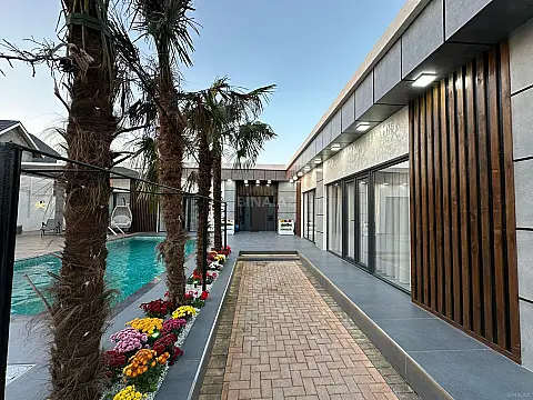 Satılır 5 otaqlı həyət evi 200 m²