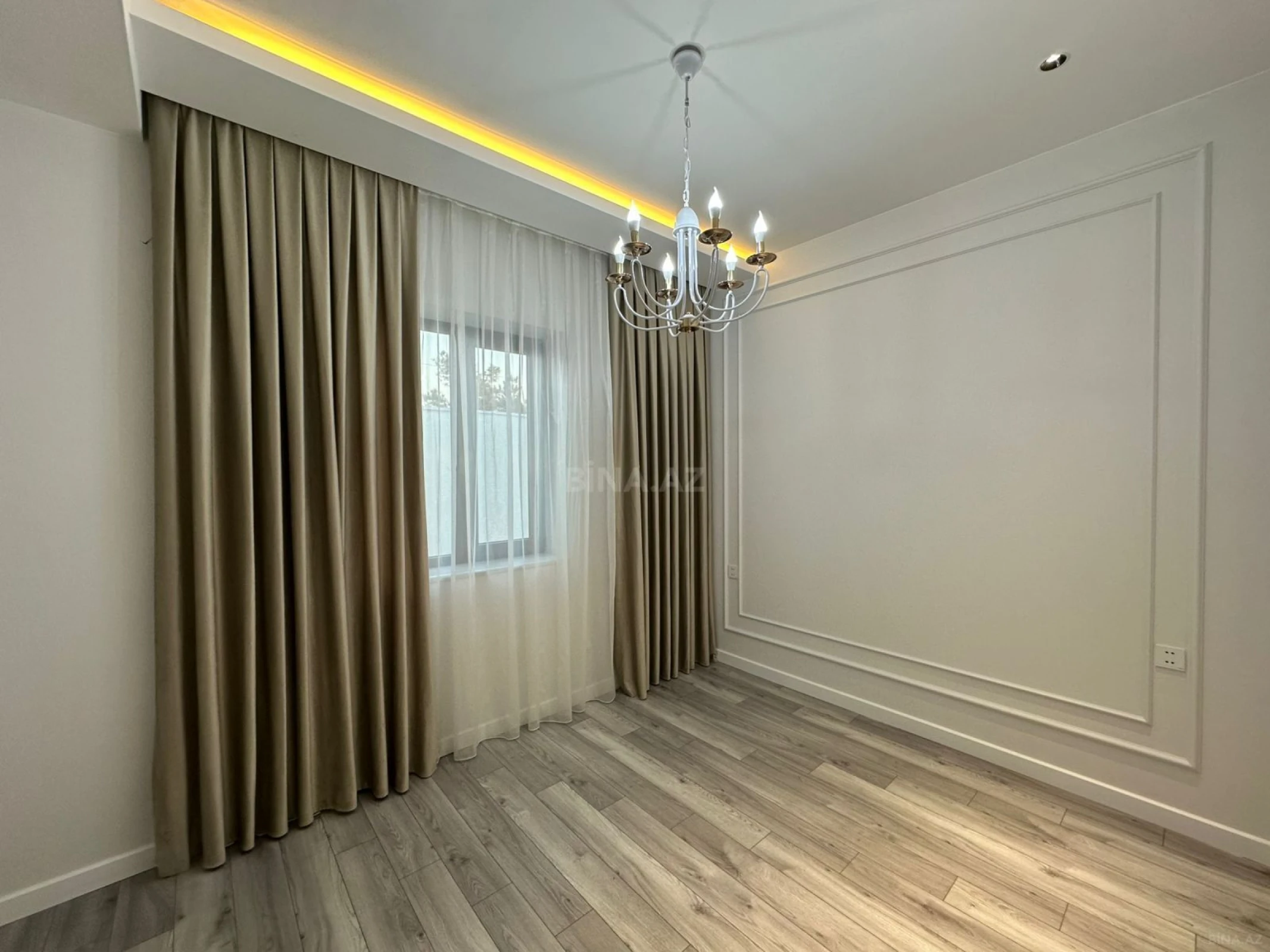 Satılır 5 otaqlı həyət evi 200 m²