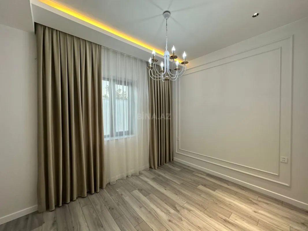 Satılır 5 otaqlı həyət evi 200 m²