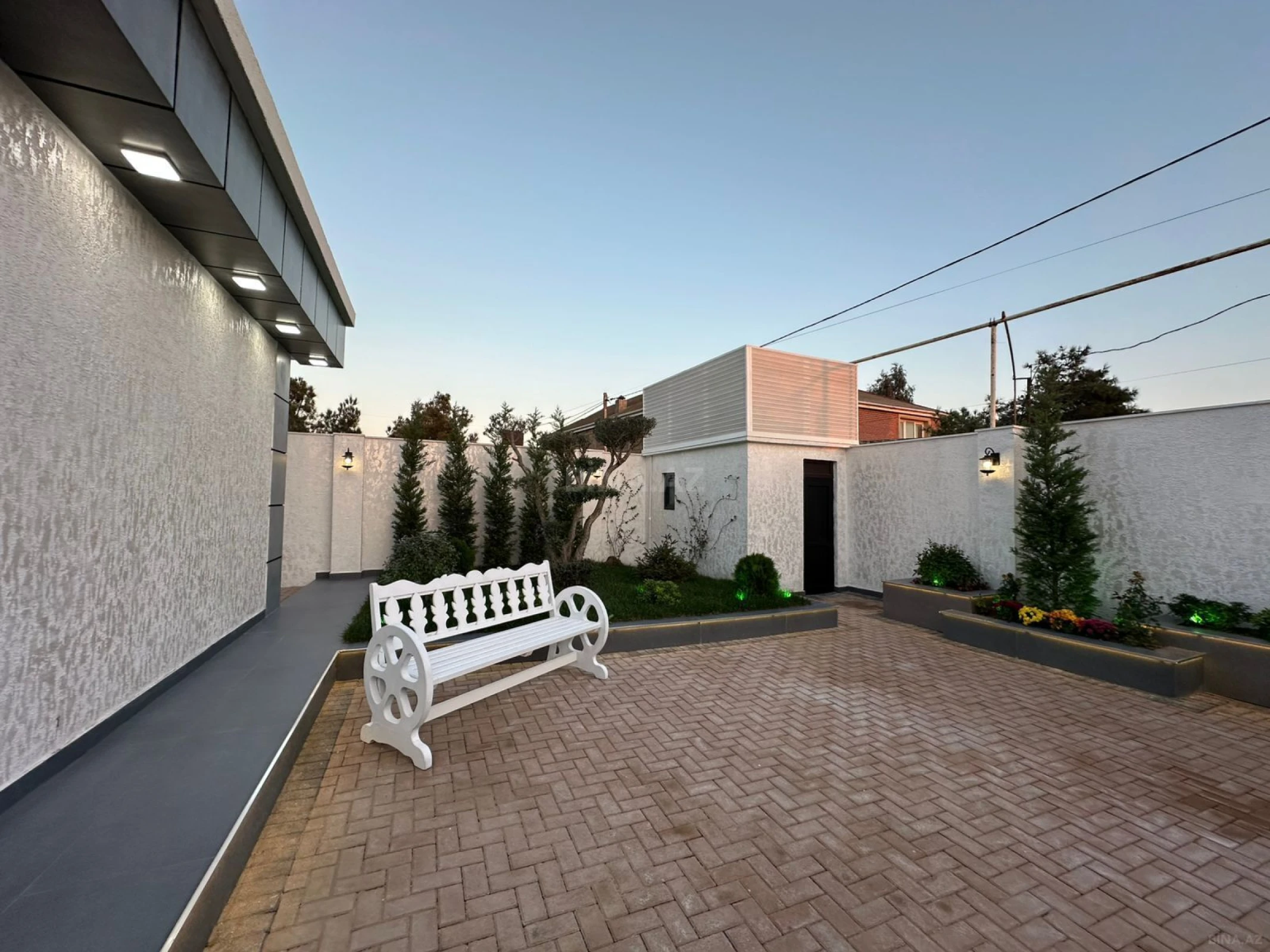 Satılır 5 otaqlı həyət evi 200 m²