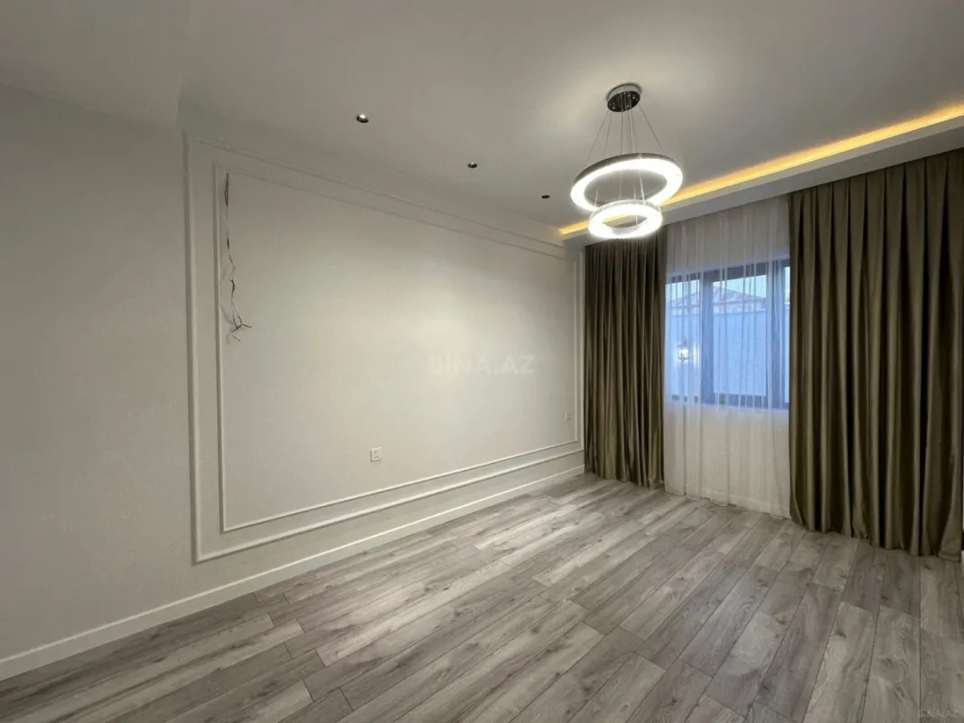 Satılır 5 otaqlı həyət evi 200 m²