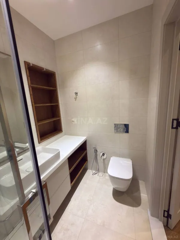 Satılır 3 otaqlı mənzil 135 m²