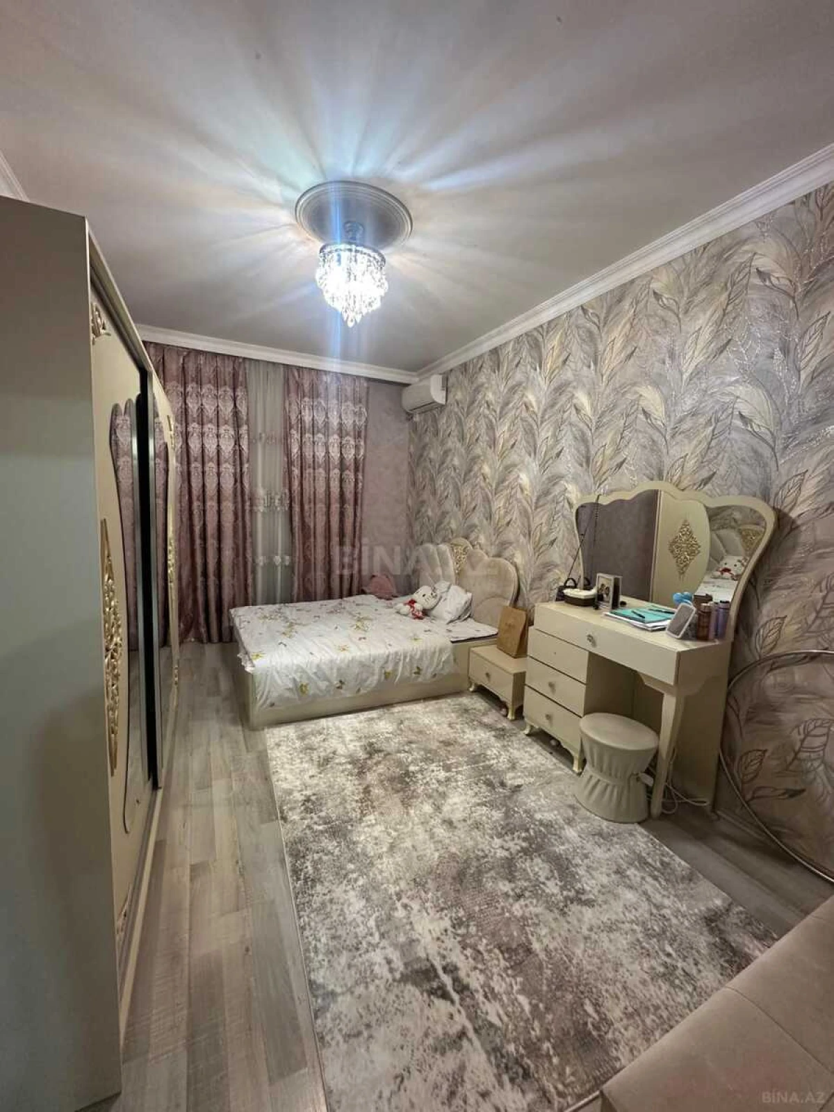 Satılır 3 otaqlı mənzil 120 m²