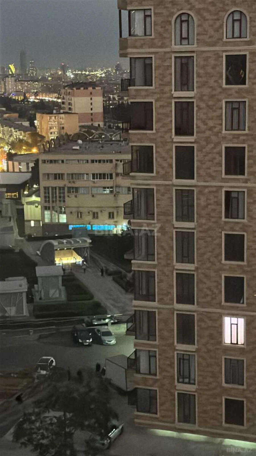 Satılır 3 otaqlı mənzil 120 m²