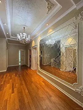 Satılır 7 otaqlı həyət evi 650 m²