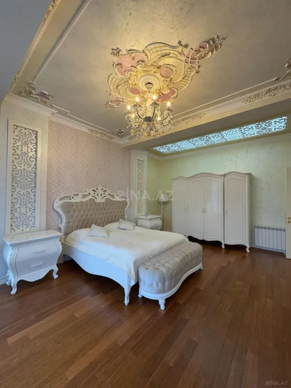 Satılır 7 otaqlı həyət evi 650 m²