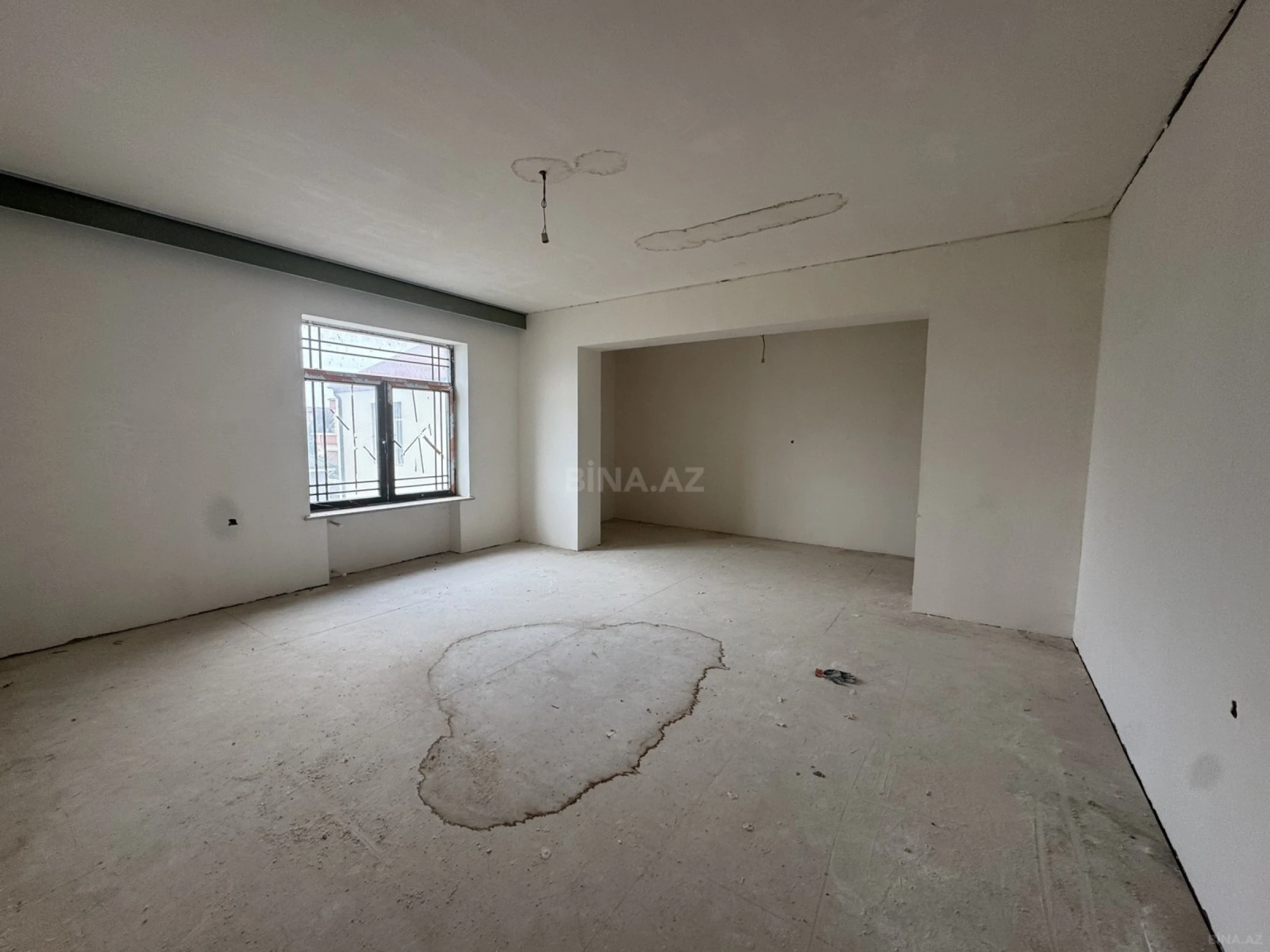 Satılır 6 otaqlı həyət evi 370 m²