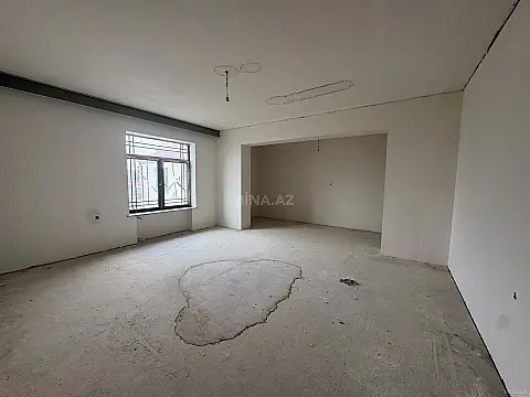 Satılır 6 otaqlı həyət evi 370 m²