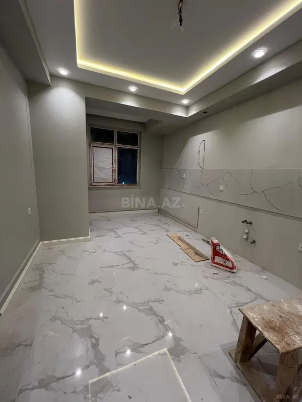 Satılır 3 otaqlı mənzil 138 m²