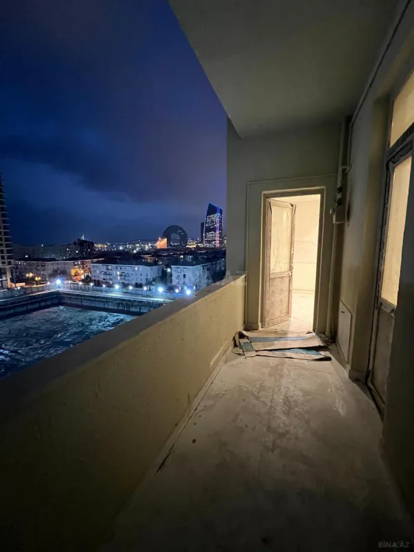 Satılır 3 otaqlı mənzil 138 m²