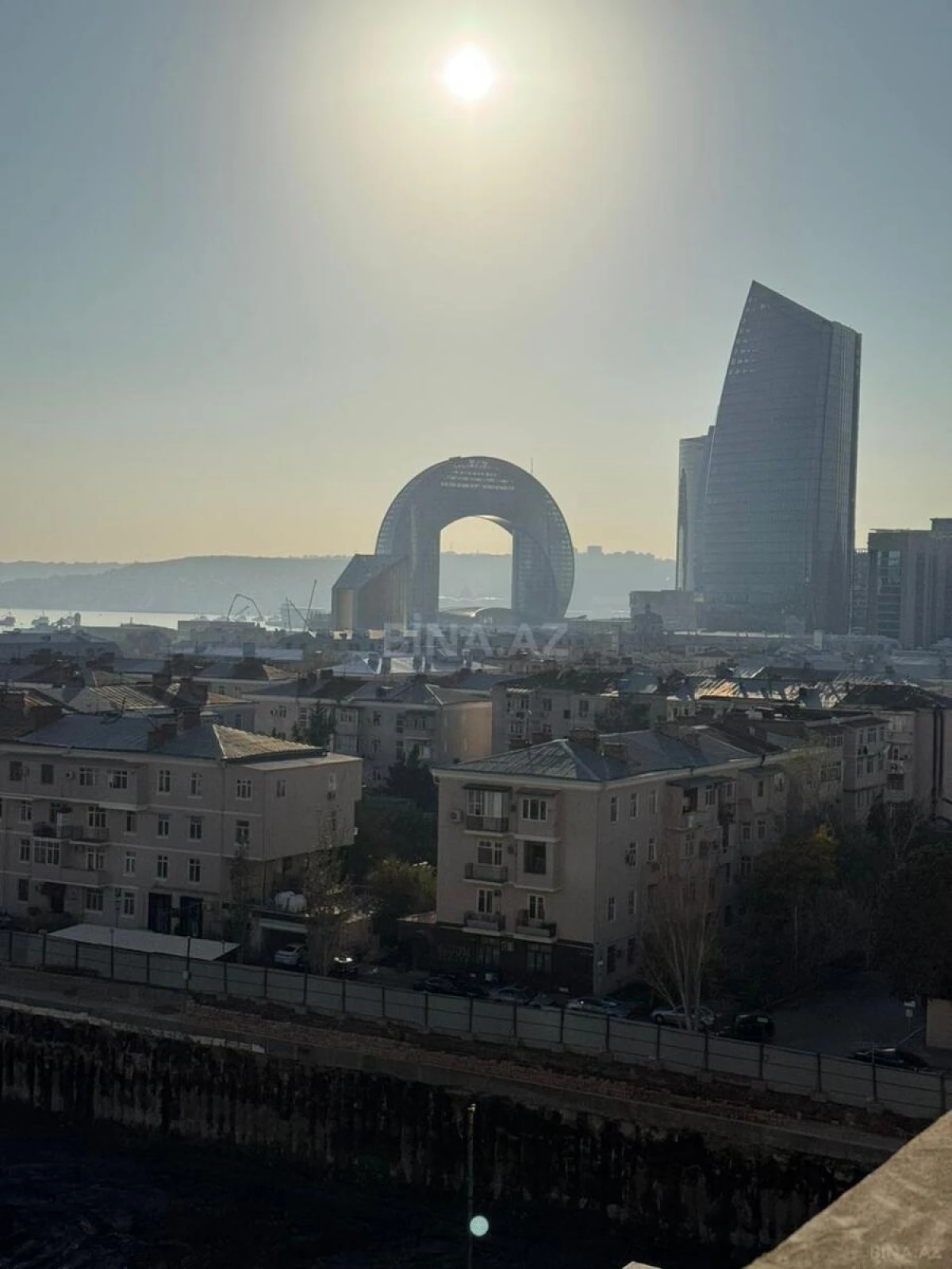 Satılır 3 otaqlı mənzil 138 m²