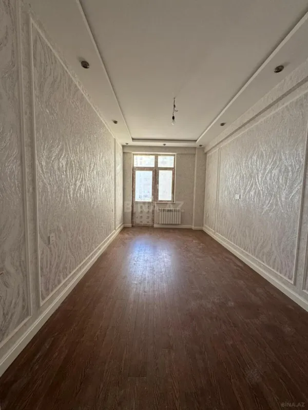 Satılır 3 otaqlı mənzil 138 m²