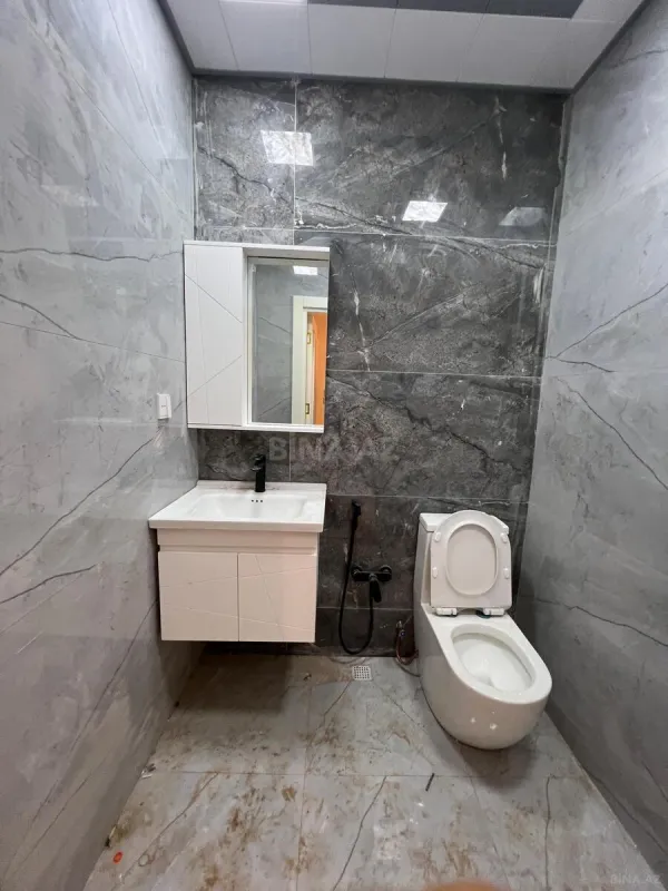 Satılır 3 otaqlı mənzil 138 m²