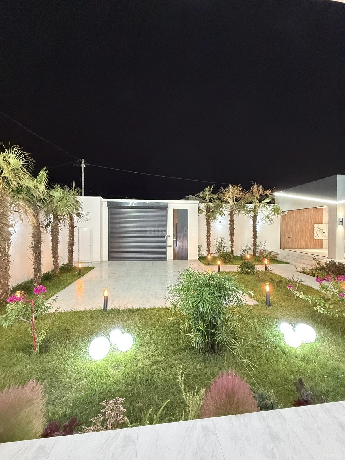 Satılır 5 otaqlı həyət evi 260 m²