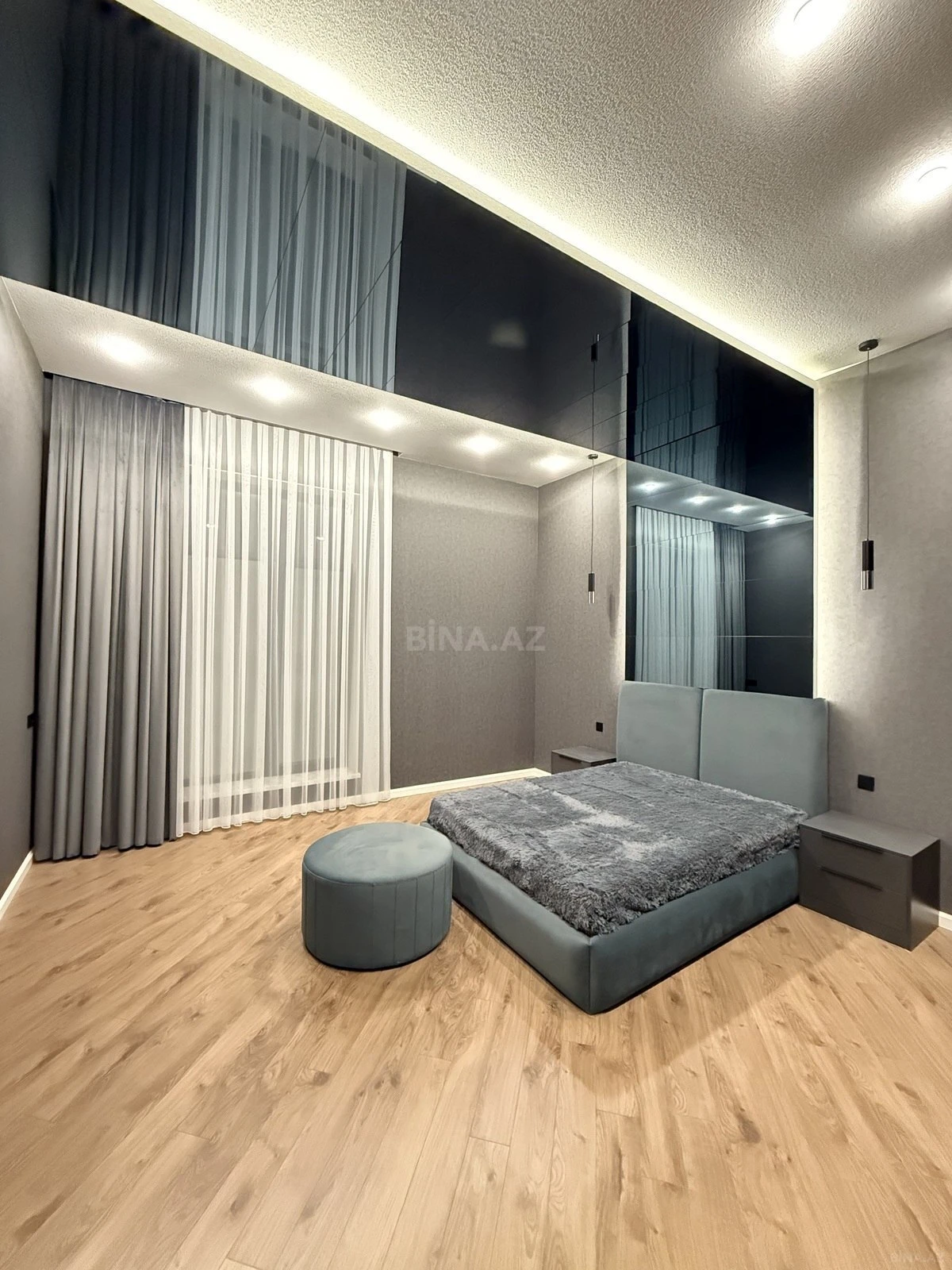 Satılır 5 otaqlı həyət evi 260 m²