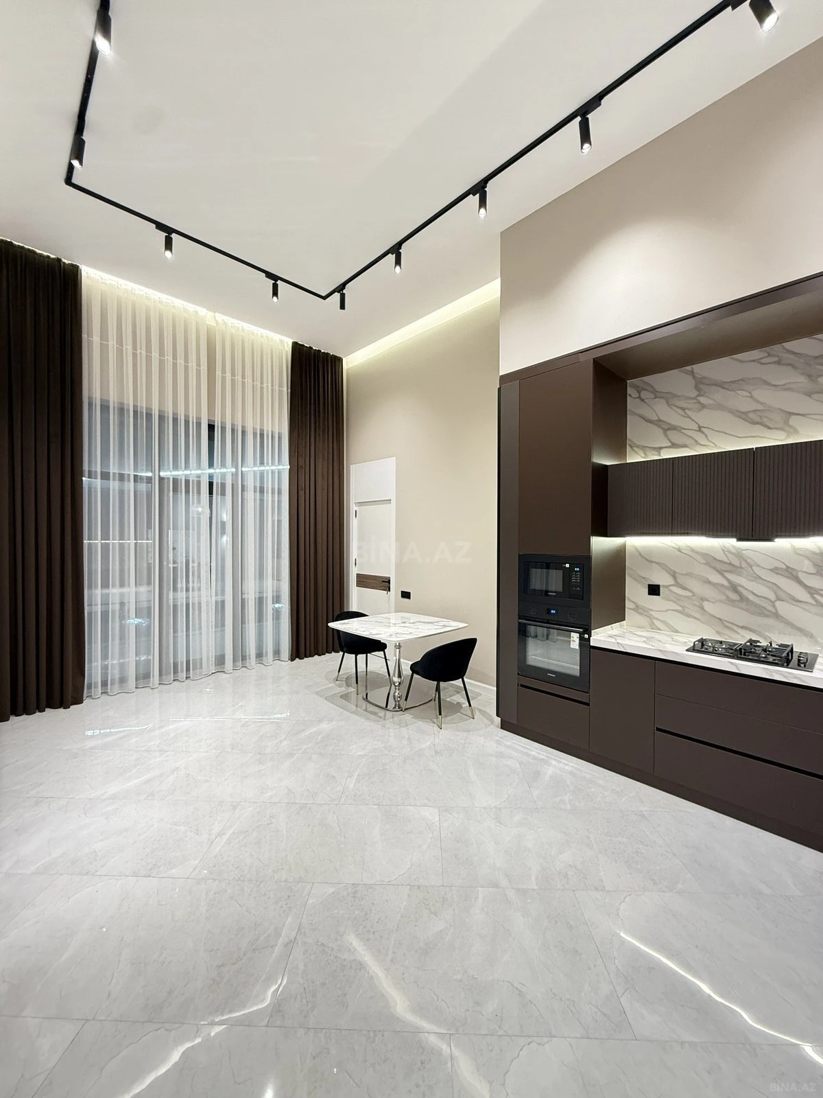 Satılır 5 otaqlı həyət evi 260 m²