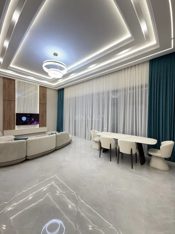 Satılır 5 otaqlı həyət evi 260 m²