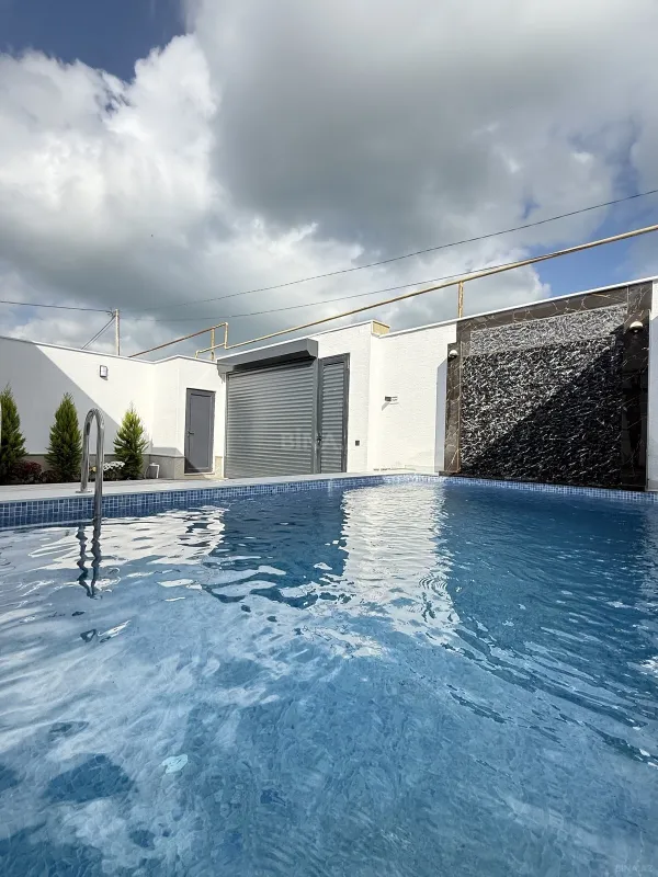 Satılır 4 otaqlı həyət evi 130 m²